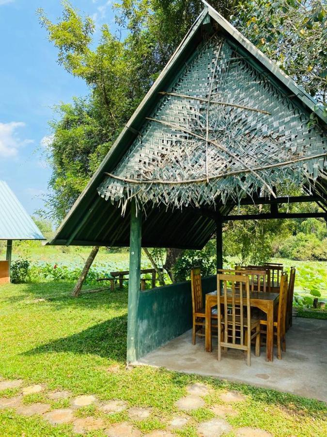 Meegahapokuna Resort Anuradhapura Eksteriør billede