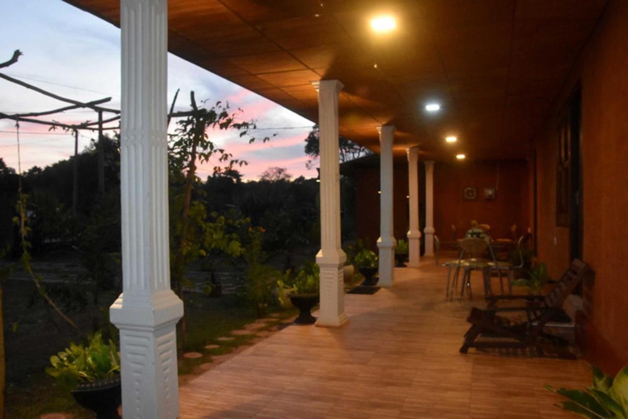 Meegahapokuna Resort Anuradhapura Eksteriør billede