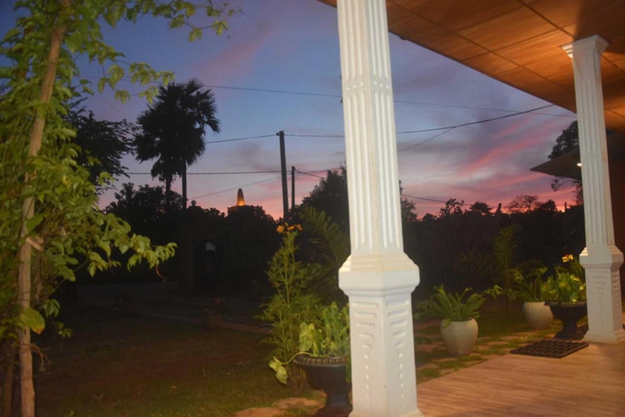 Meegahapokuna Resort Anuradhapura Eksteriør billede